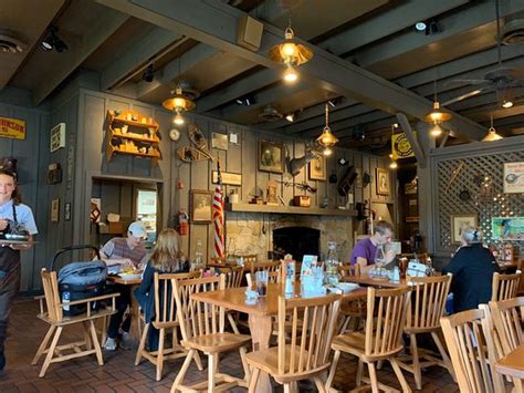 cracker barrel in lansing michigan|cracker barrel east lansing.